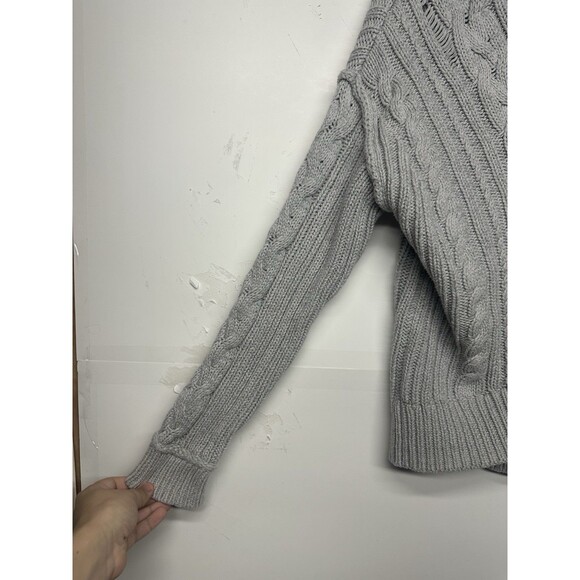 Aéropostale Women’s Light Gray Cable Knit Sweater Size L Cozy Pullover - Picture 2 of 10